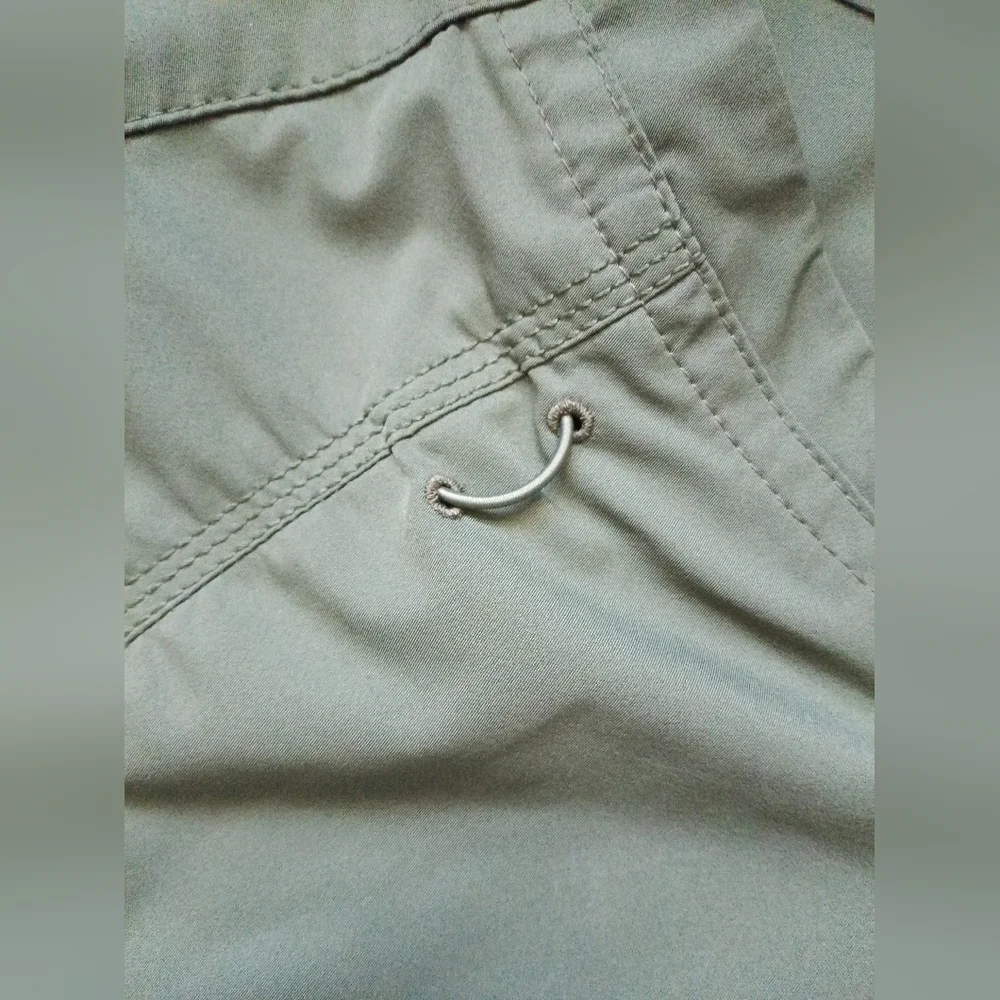 Carhartt Force Green Scrub Top Size XL - Picture 3 of 6